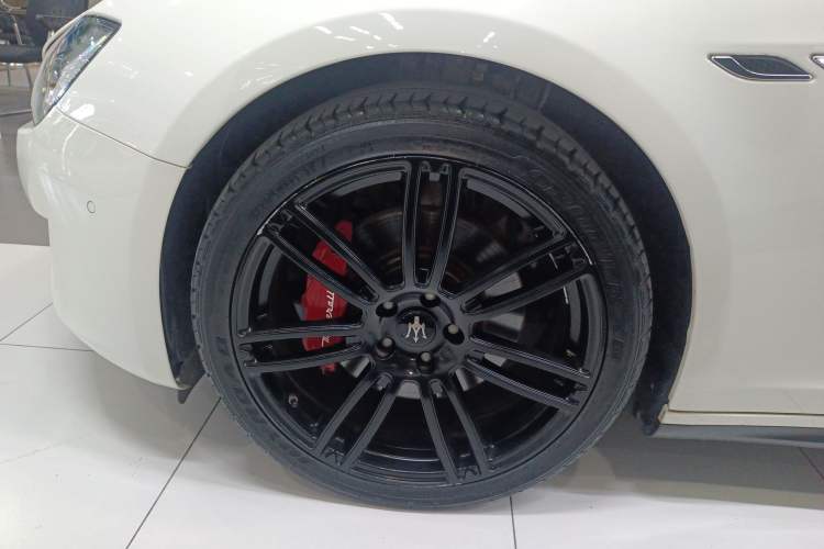 Used Maserati Ghibli 2019 3.0T Standard Version China VI Left Front Wheel Hub