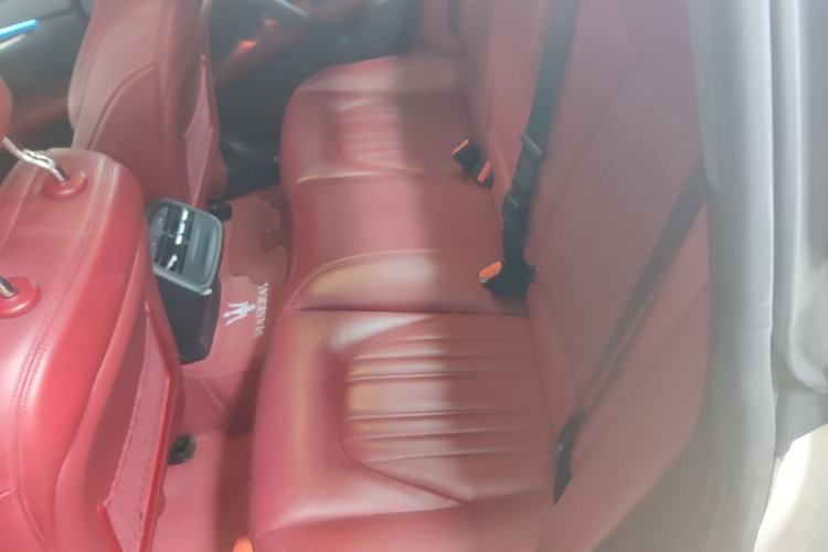 Used Maserati Ghibli 2019 3.0T Standard Version China V Emission Standard Left Rear Seat