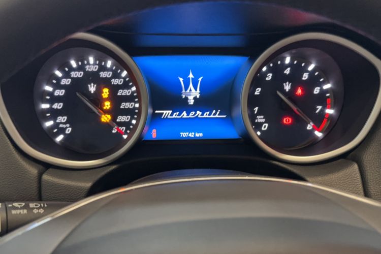 Used Maserati Ghibli 2019 3.0T Standard Version China V Emission Standard Odometer Close Up