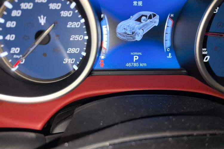 Used Maserati Ghibli 2019 3.0T Standard Version China V Emission Standard Odometer Close Up