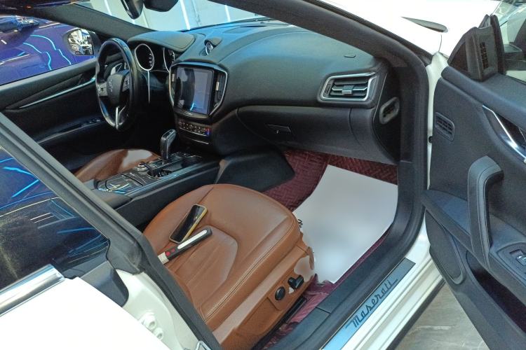 Used Maserati Ghibli 2019 3.0T Standard Version China V Emission Standard Right Front Seat