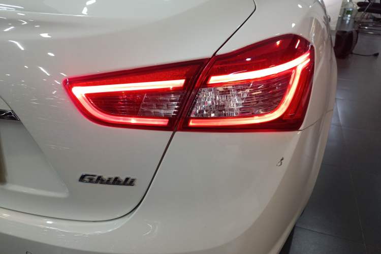 Used Maserati Ghibli 2019 3.0T Standard Version China VI Right Rear Taillight