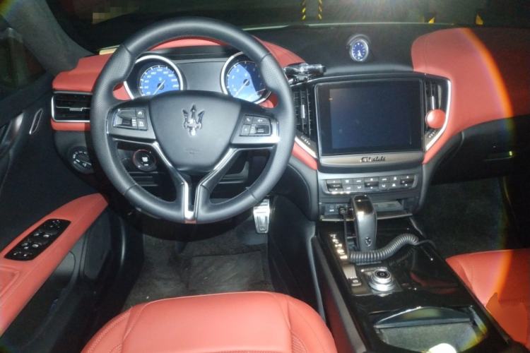 Used Maserati Ghibli 2019 3.0T Luxury Edition China V Standard Steering Wheel