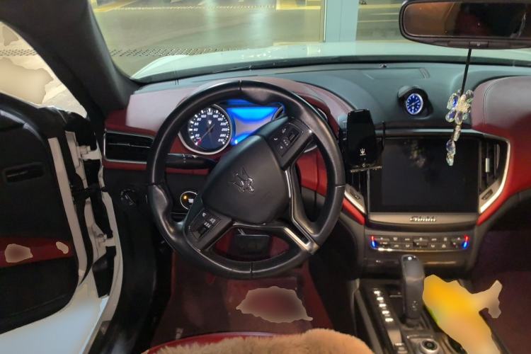 Used Maserati Ghibli 2019 3.0T Standard Version China V Emission Standard Steering Wheel