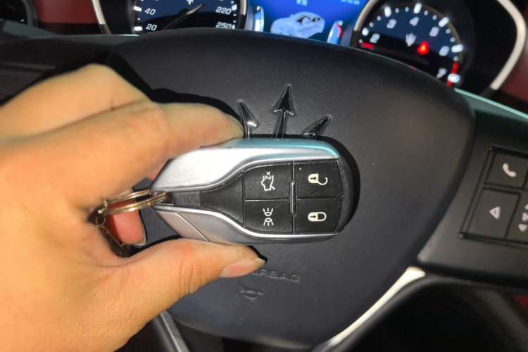 Used Maserati Ghibli 2019 3.0T Standard Version China V Emission Standard Vehicle Key