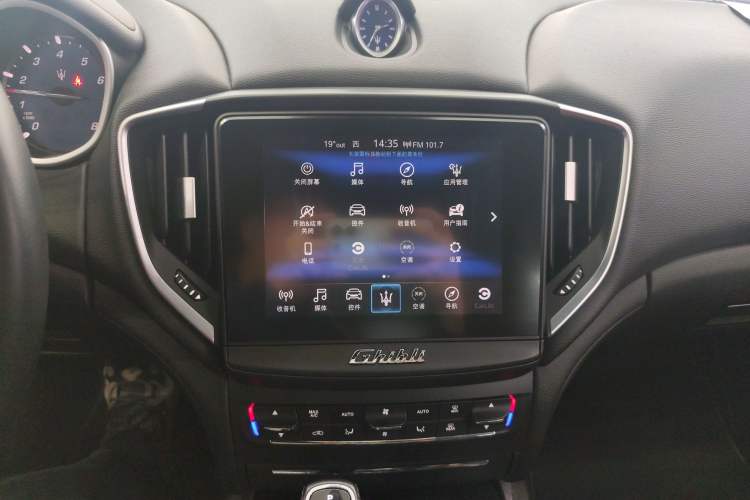 Used Maserati Ghibli 2019 3.0T Standard Version China V Emission Standard Audio And AC Panel
