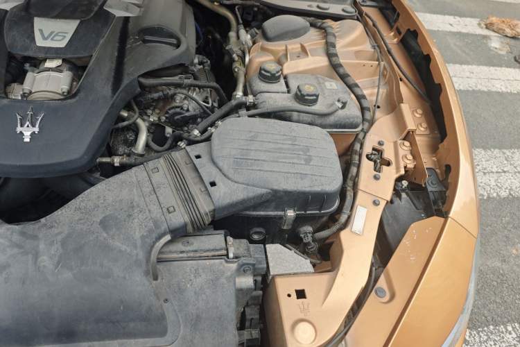 Used Maserati Ghibli 2019 3.0T Standard Version China V Emission Standard Engine Bay Left