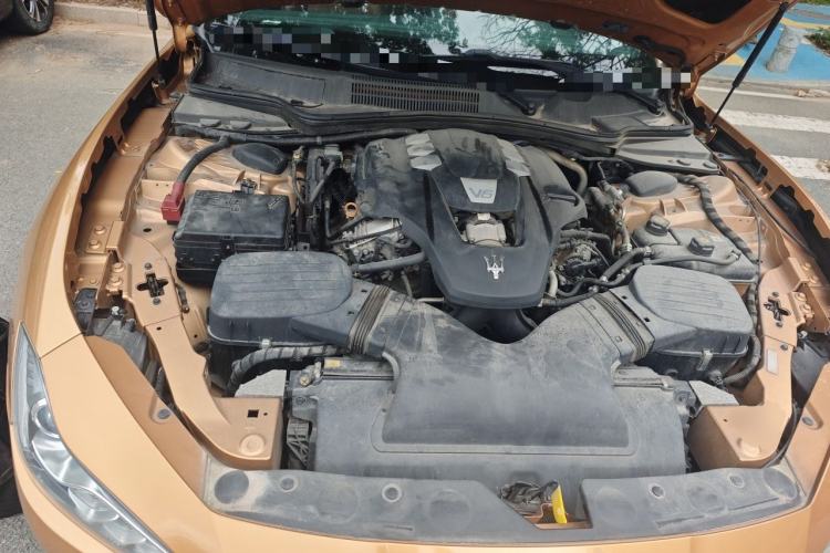 Used Maserati Ghibli 2019 3.0T Standard Version China V Emission Standard Engine Bay