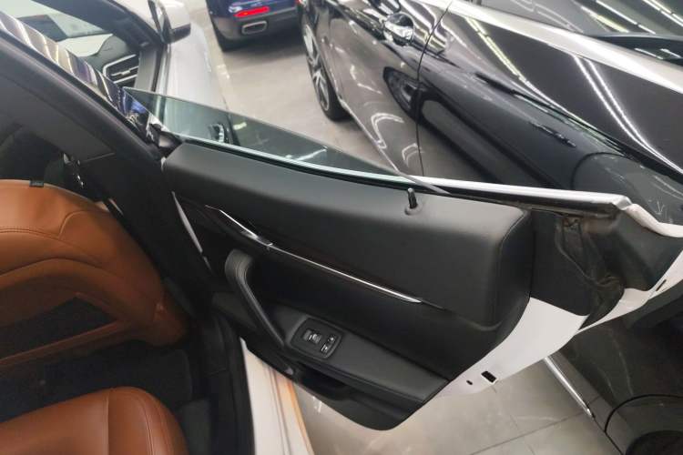 Used Maserati Ghibli 2019 3.0T Standard Version China V Emission Standard Interior 6