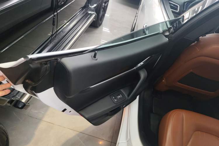 Used Maserati Ghibli 2019 3.0T Standard Version China V Emission Standard Interior 8