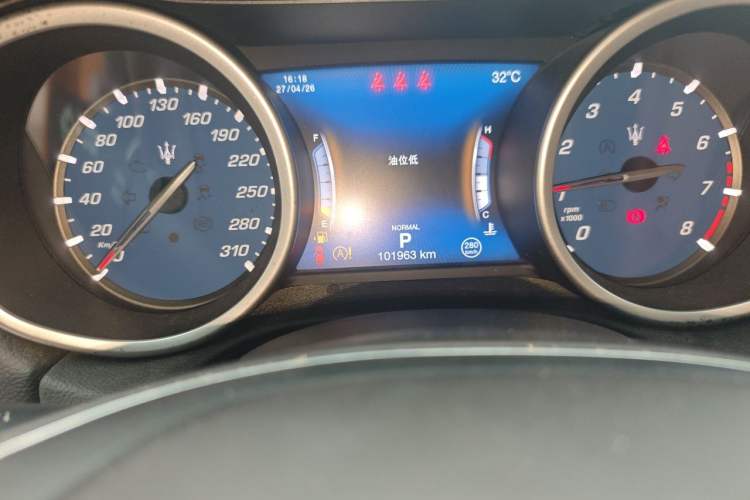 Used Maserati Ghibli 2019 3.0T Standard Version China V Emission Standard Odometer Close Up