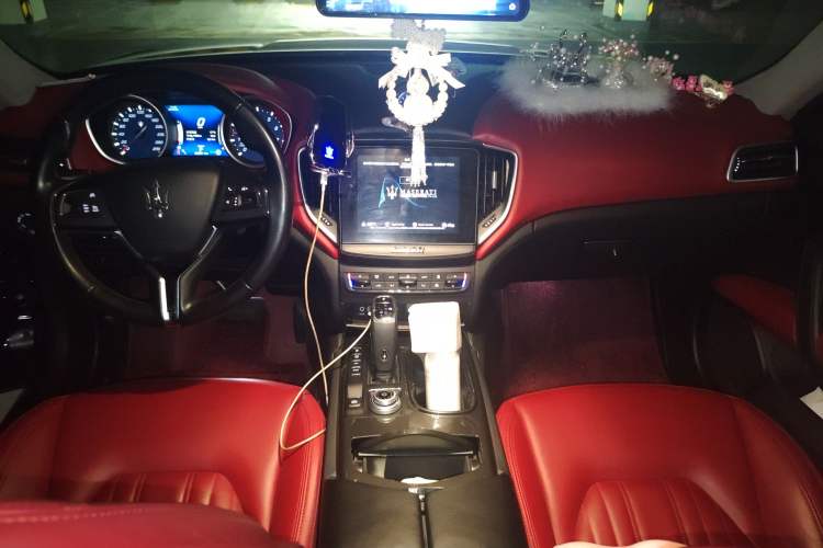 Used Maserati Ghibli 2020 3.0T Standard Edition Center Console