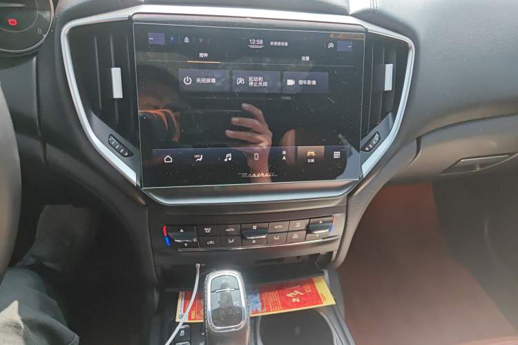 Used Maserati Ghibli 2021 2.0T Sharp Edition Audio And AC Panel