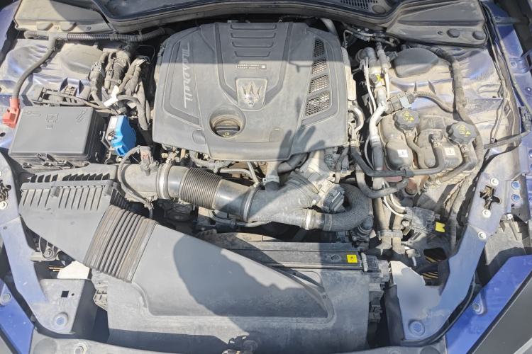 Used Maserati Ghibli 2021 2.0T Sharp Edition Engine Bay