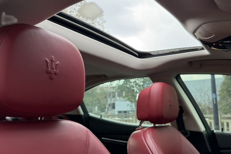 Used Maserati Ghibli 2021 2.0T Sharp Edition Interior 6
