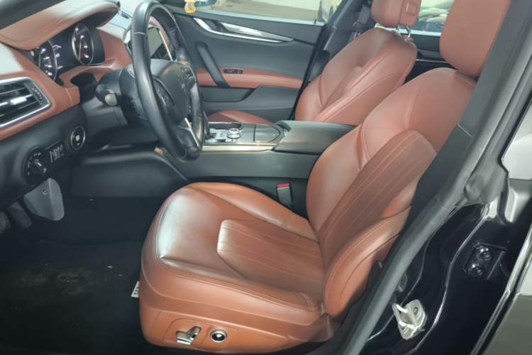 Used Maserati Ghibli 2021 2.0T Sharp Edition Left Front Seat