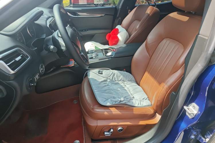 Used Maserati Ghibli 2021 2.0T Sharp Edition Left Front Seat