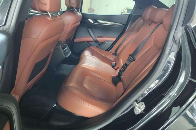 Used Maserati Ghibli 2021 2.0T Sharp Edition Left Rear Seat