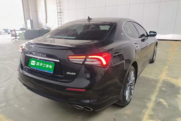 Used Maserati Ghibli 2021 2.0T Sharp Edition Rear Right 45 Deg