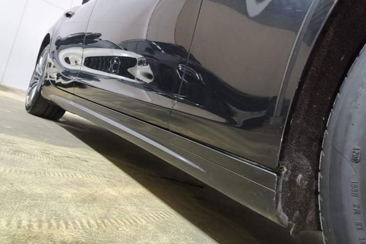 Used Maserati Ghibli 2021 2.0T Sharp Edition Right Side Sill