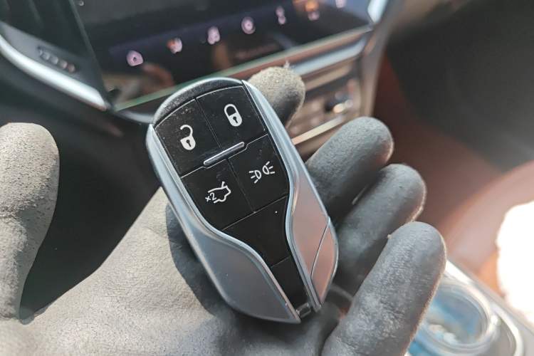 Used Maserati Ghibli 2021 2.0T Sharp Edition Vehicle Key