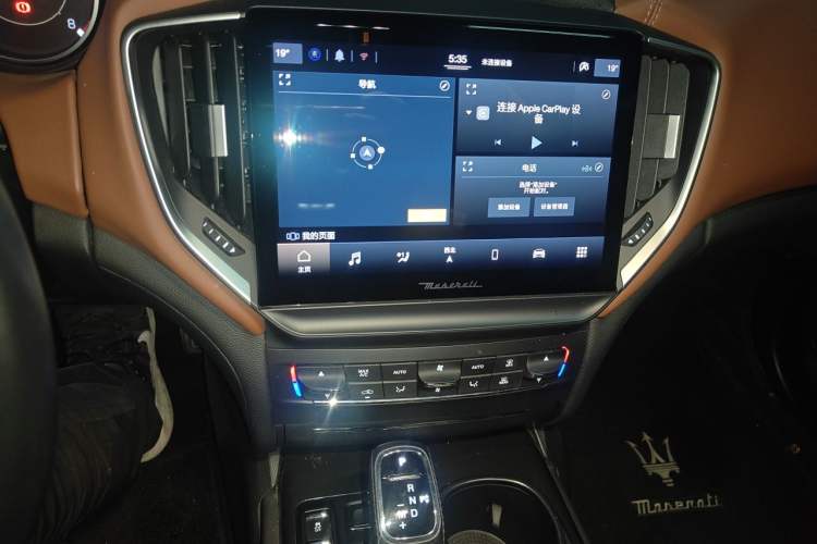 Used Maserati Ghibli 2021 2.0T Sharp Edition Audio And AC Panel