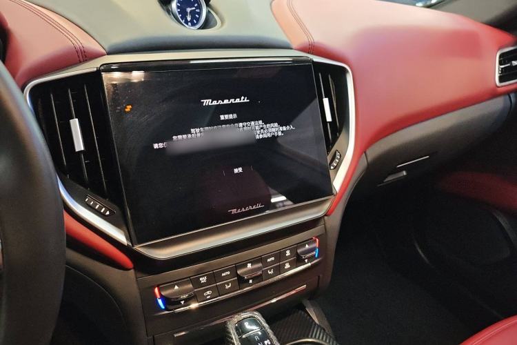 Used Maserati Ghibli 2021 2.0T Sharp Edition Audio And AC Panel