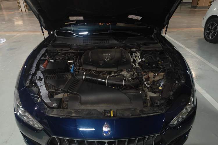 Used Maserati Ghibli 2021 2.0T Sharp Edition Engine Bay
