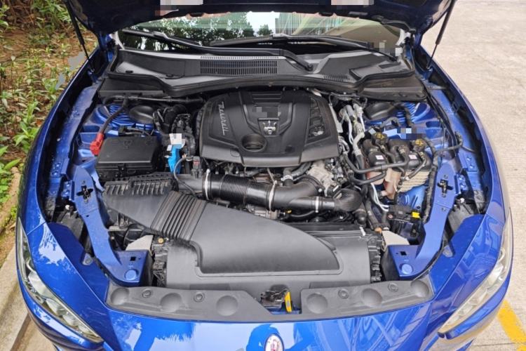 Used Maserati Ghibli 2021 2.0T Sharp Edition Engine Bay