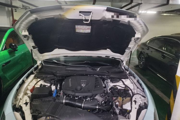Used Maserati Ghibli 2021 2.0T Sharp Edition Engine Bay