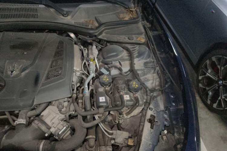 Used Maserati Ghibli 2021 2.0T Sharp Custom Edition Engine Bay Left