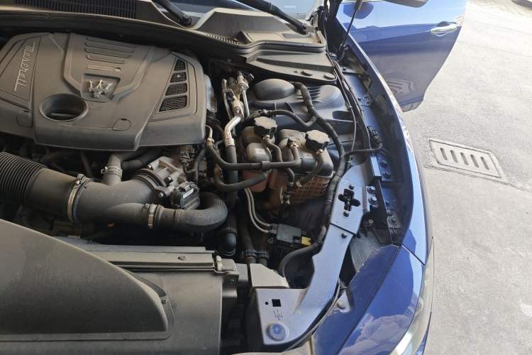 Used Maserati Ghibli 2021 2.0T Sharp Edition Engine Bay Left