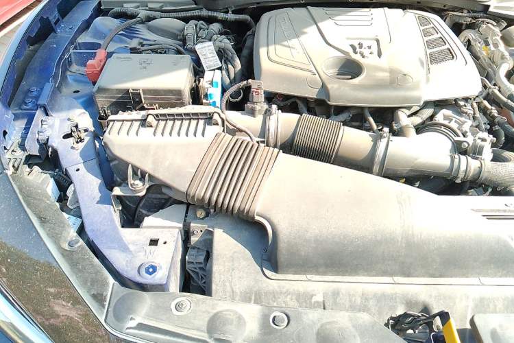 Used Maserati Ghibli 2021 2.0T Sharp Edition Engine Bay Right
