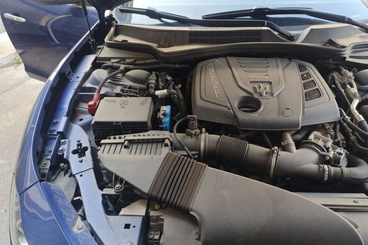 Used Maserati Ghibli 2021 2.0T Sharp Edition Engine Bay Right