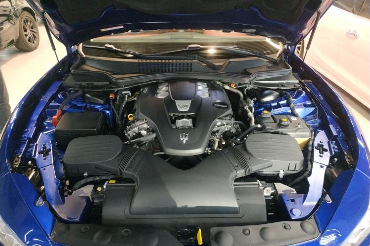 Used Maserati Ghibli 2021 3.0T GranSport Engine Bay