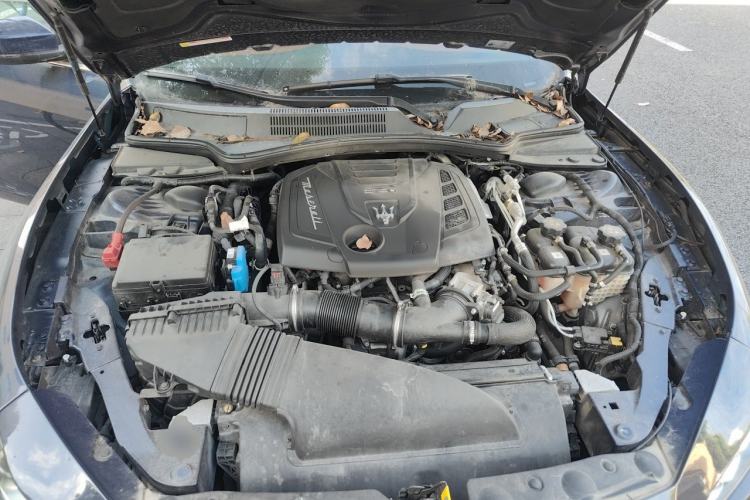 Used Maserati Ghibli 2021 2.0T Sharp Edition Engine Bay
