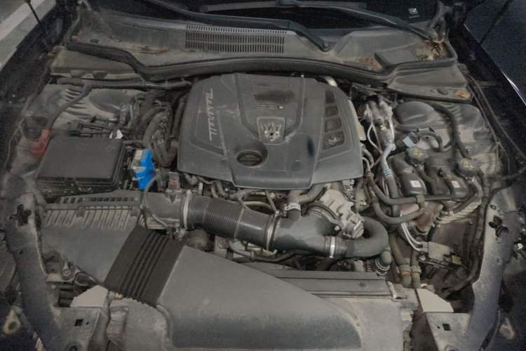 Used Maserati Ghibli 2021 2.0T Sharp Custom Edition Engine Bay