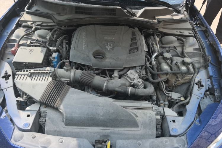 Used Maserati Ghibli 2021 2.0T Sharp Edition Engine Bay