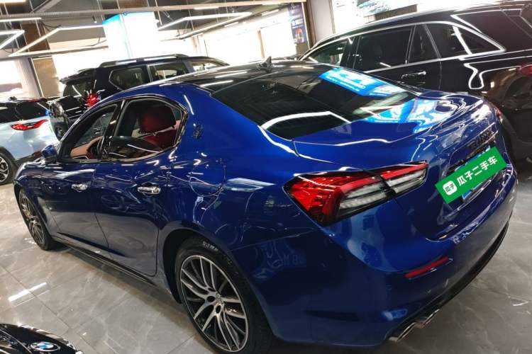 Used Maserati Ghibli 2021 2.0T Sharp Edition Exterior 3