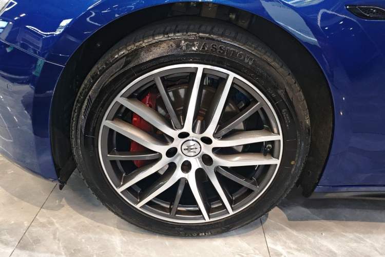 Used Maserati Ghibli 2021 2.0T Sharp Edition Exterior 7