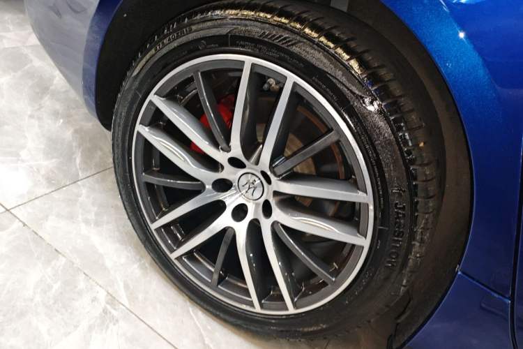 Used Maserati Ghibli 2021 2.0T Sharp Edition Exterior 8