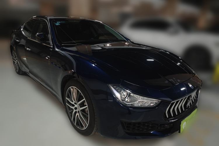 Used Maserati Ghibli 2021 2.0T Sharp Edition Front Right 45 Deg