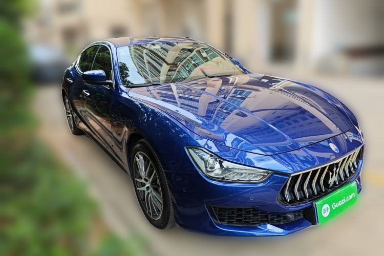 Used Maserati Ghibli 2021 2.0T Sharp Edition Front Right 45 Deg