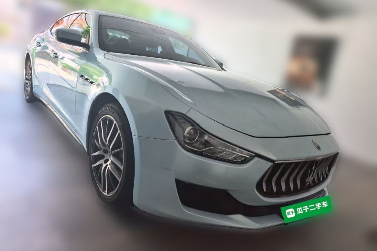 Used Maserati Ghibli 2021 2.0T Sharp Edition Front Right 45 Deg