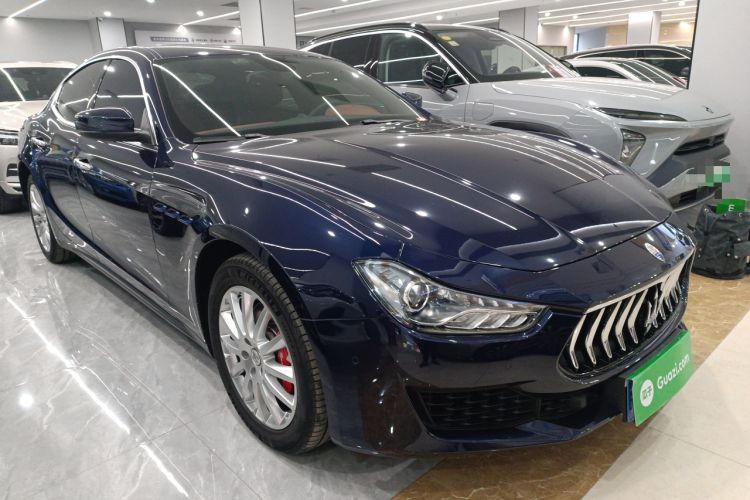 Used Maserati Ghibli 2021 2.0T Sharp Edition Front Right 45 Deg