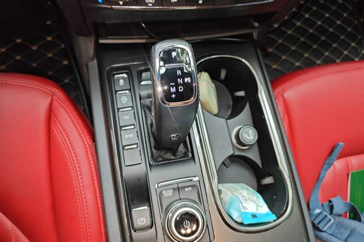 Used Maserati Ghibli 2021 2.0T Sharp Edition Gear Lever