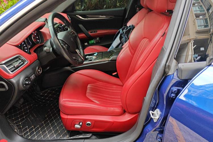 Used Maserati Ghibli 2021 2.0T Sharp Edition Left Front Seat