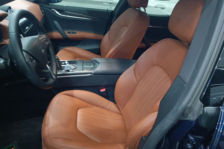 Used Maserati Ghibli 2021 2.0T Sharp Edition Left Front Seat