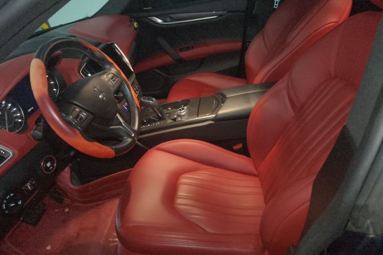 Used Maserati Ghibli 2021 2.0T Sharp Custom Edition Left Front Seat