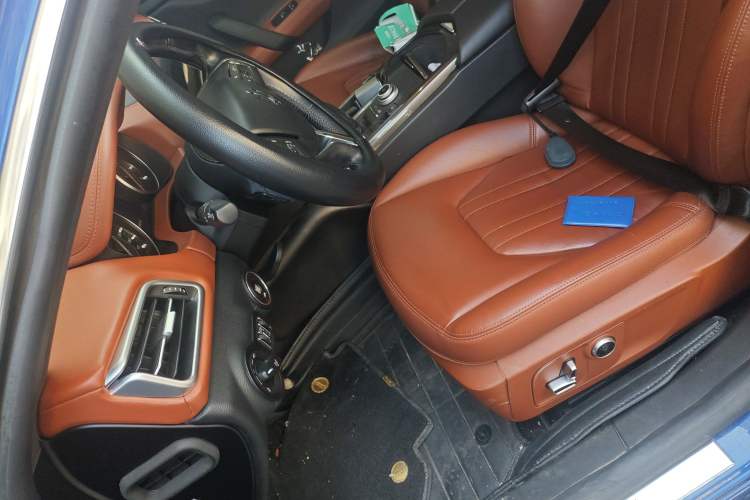 Used Maserati Ghibli 2021 2.0T Sharp Edition Left Front Seat